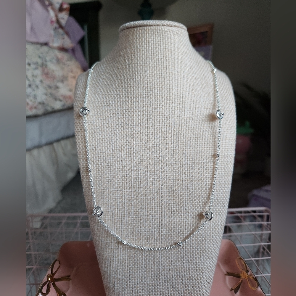 Kendra Scott Presleigh Love Knot Necklace